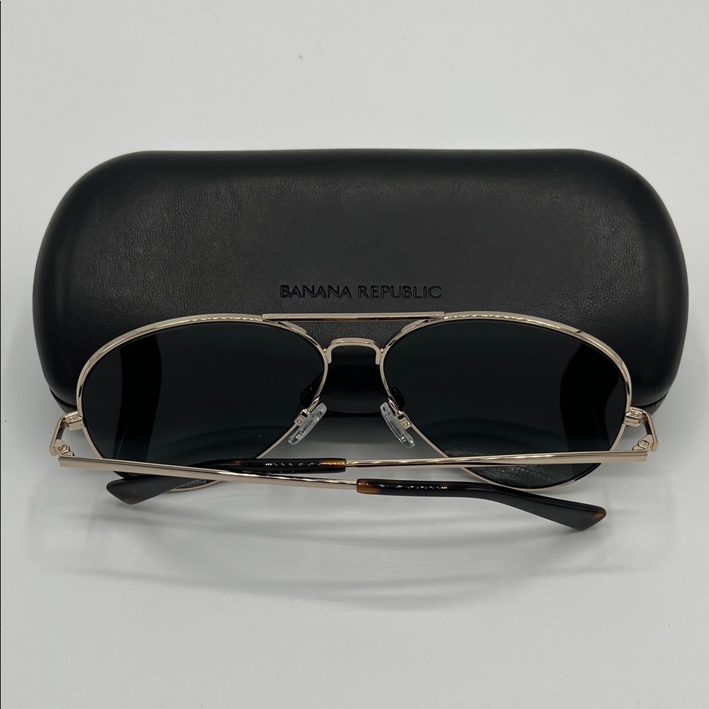 NEW✨Banana Republic✨             
Gold Frame Sunglasses - Picture 7 of 7
